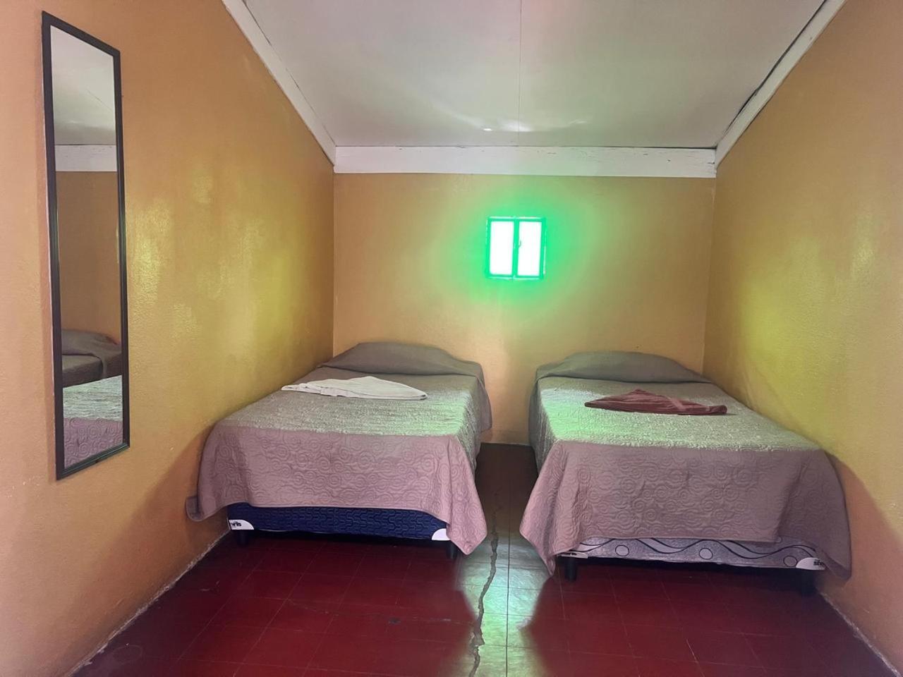 Hotel Alma Maya Antigua Extérieur photo