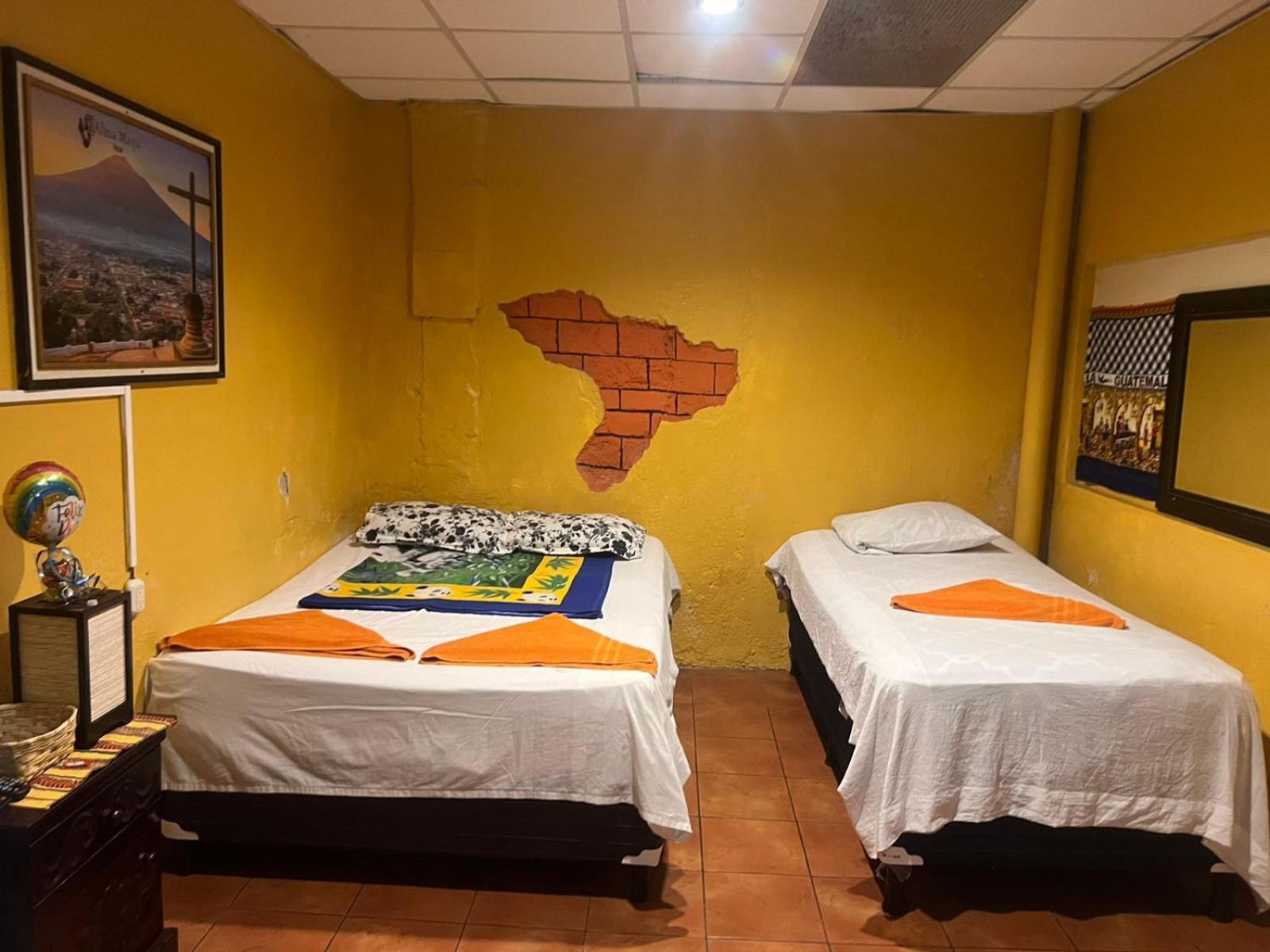Hotel Alma Maya Antigua Extérieur photo