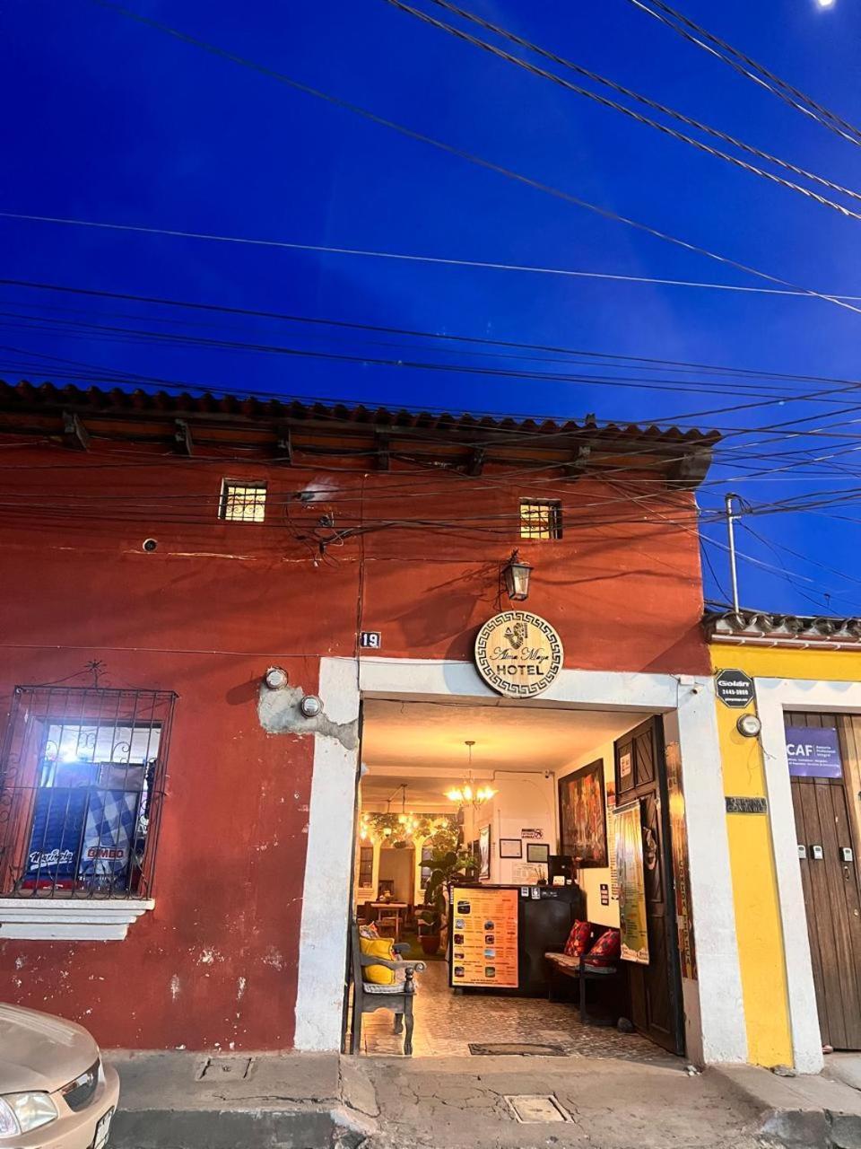 Hotel Alma Maya Antigua Extérieur photo