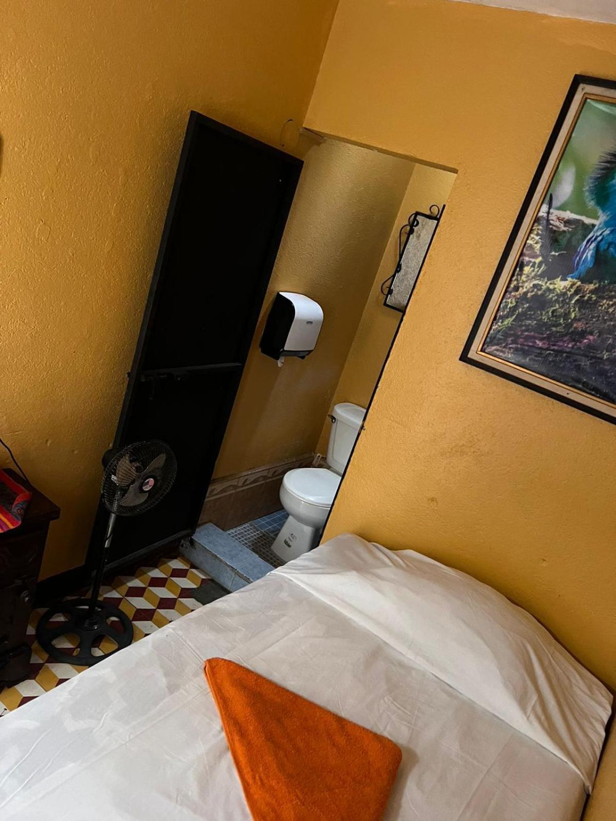 Hotel Alma Maya Antigua Extérieur photo