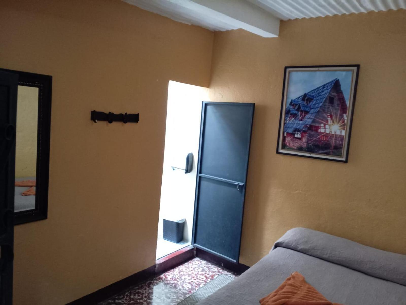 Hotel Alma Maya Antigua Extérieur photo