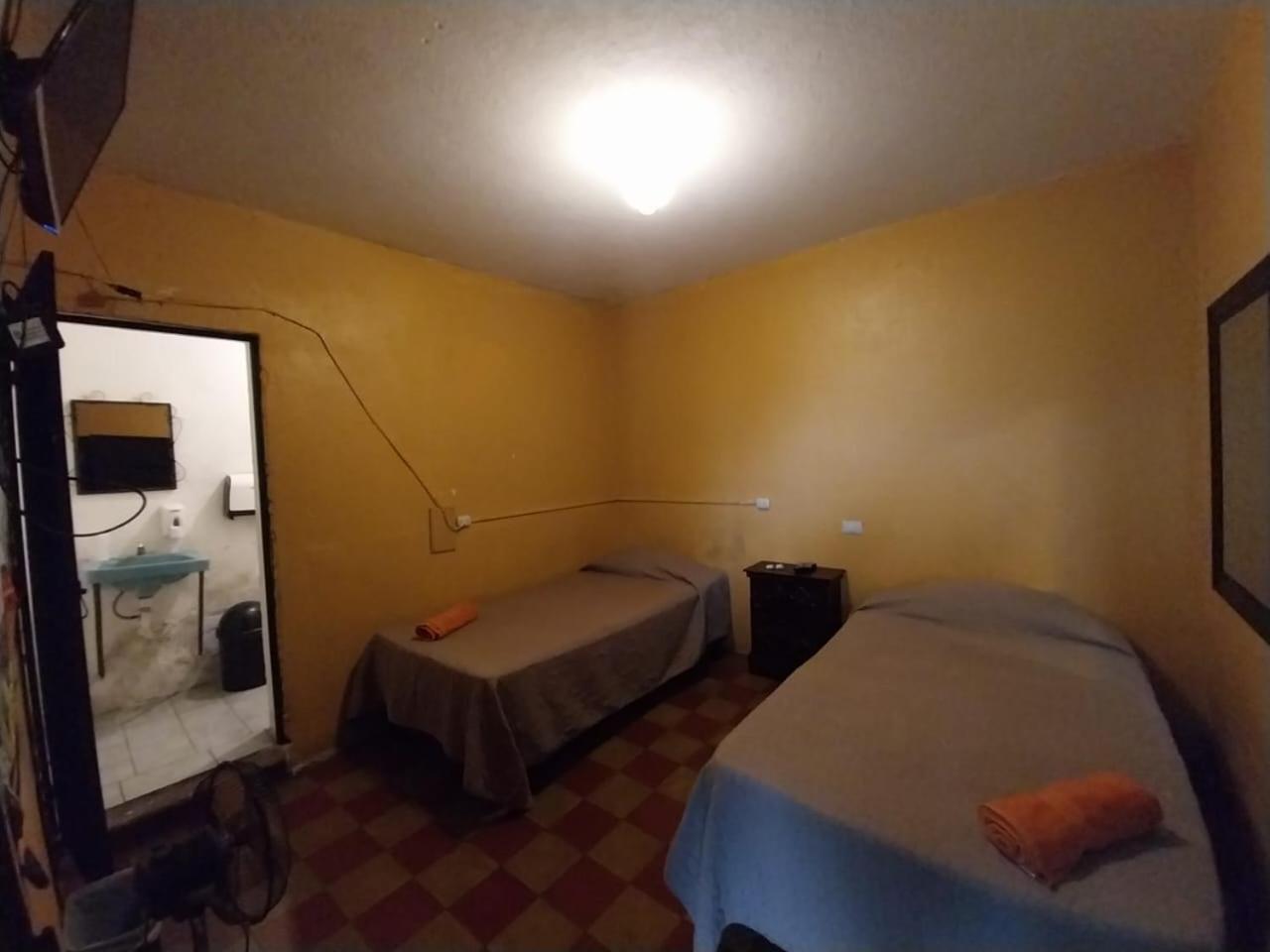 Hotel Alma Maya Antigua Extérieur photo