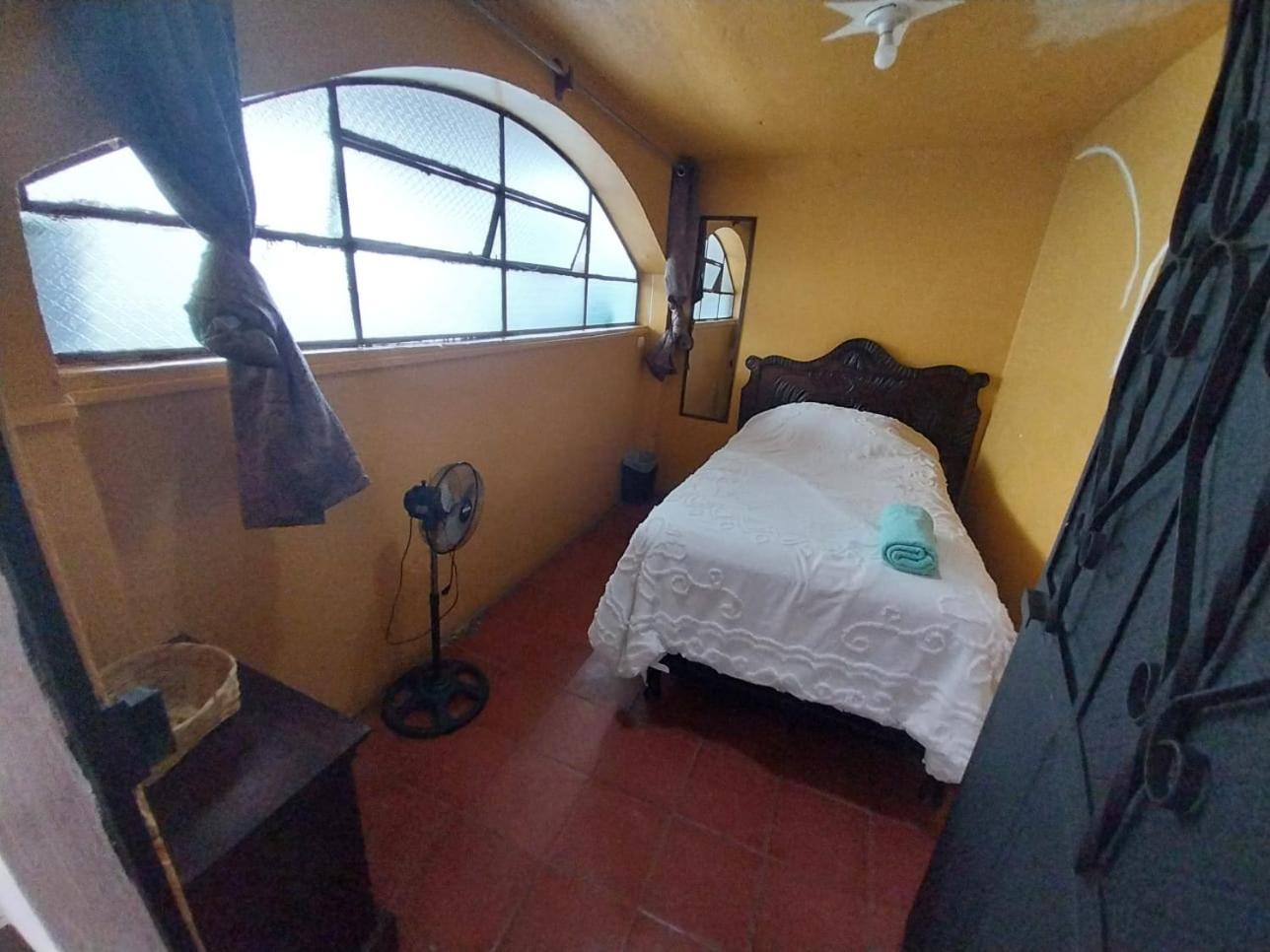 Hotel Alma Maya Antigua Extérieur photo