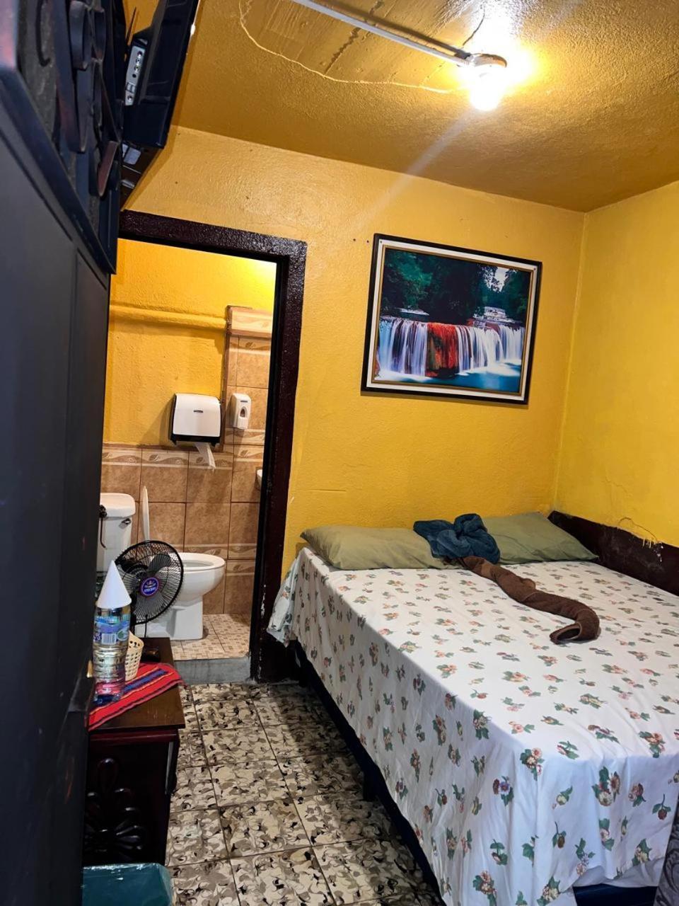 Hotel Alma Maya Antigua Extérieur photo