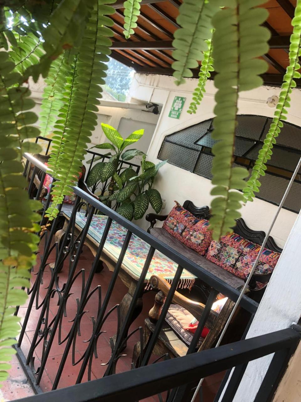 Hotel Alma Maya Antigua Extérieur photo